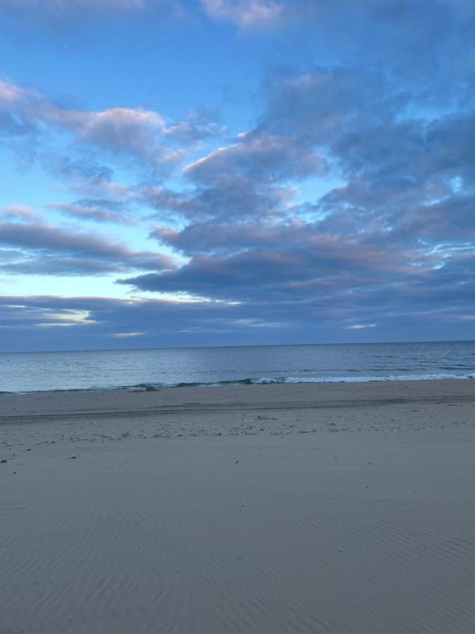 South Coast Guest With Free Parking * Пул