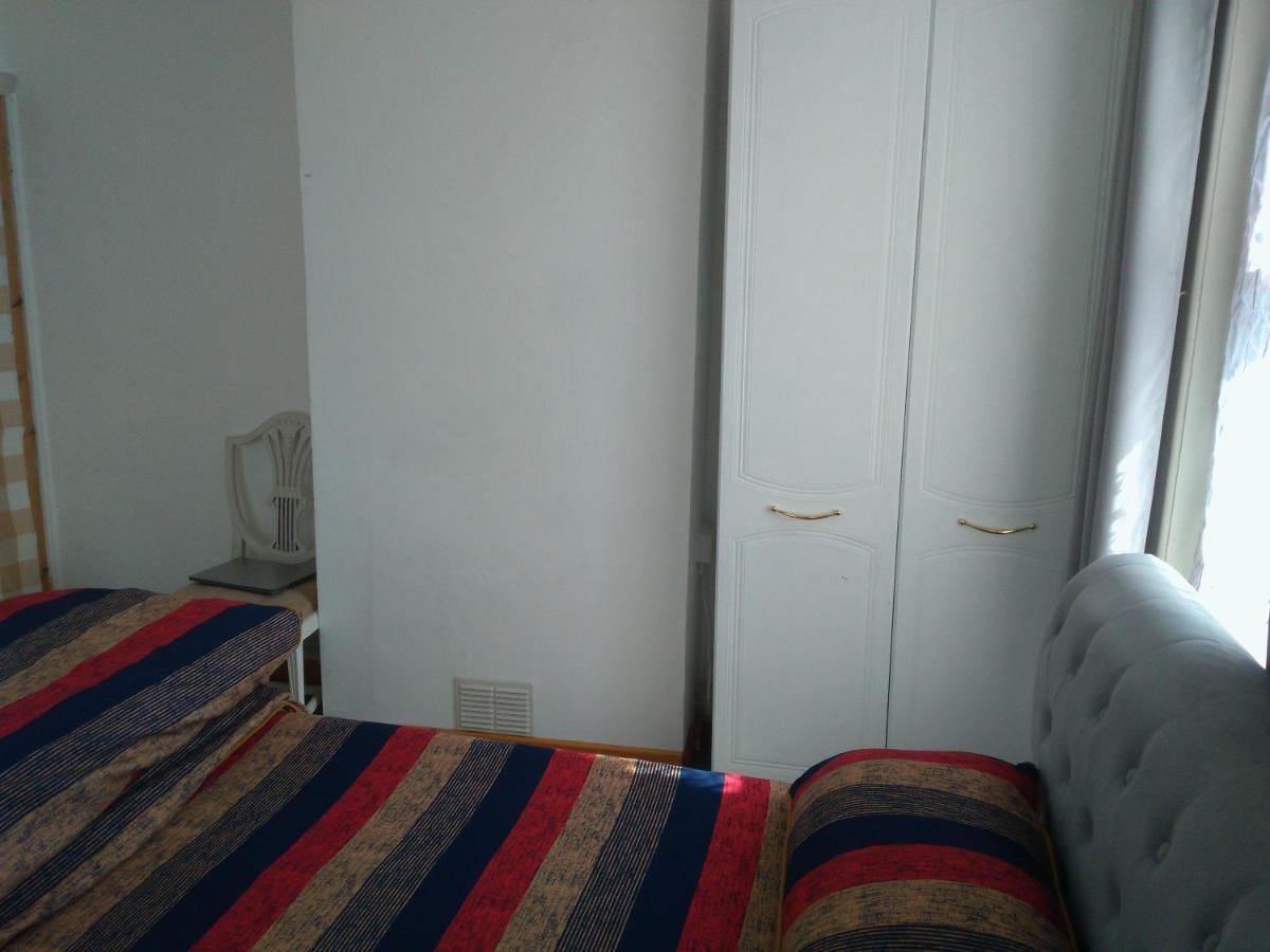 South Coast Guest With Free Parking * Пул