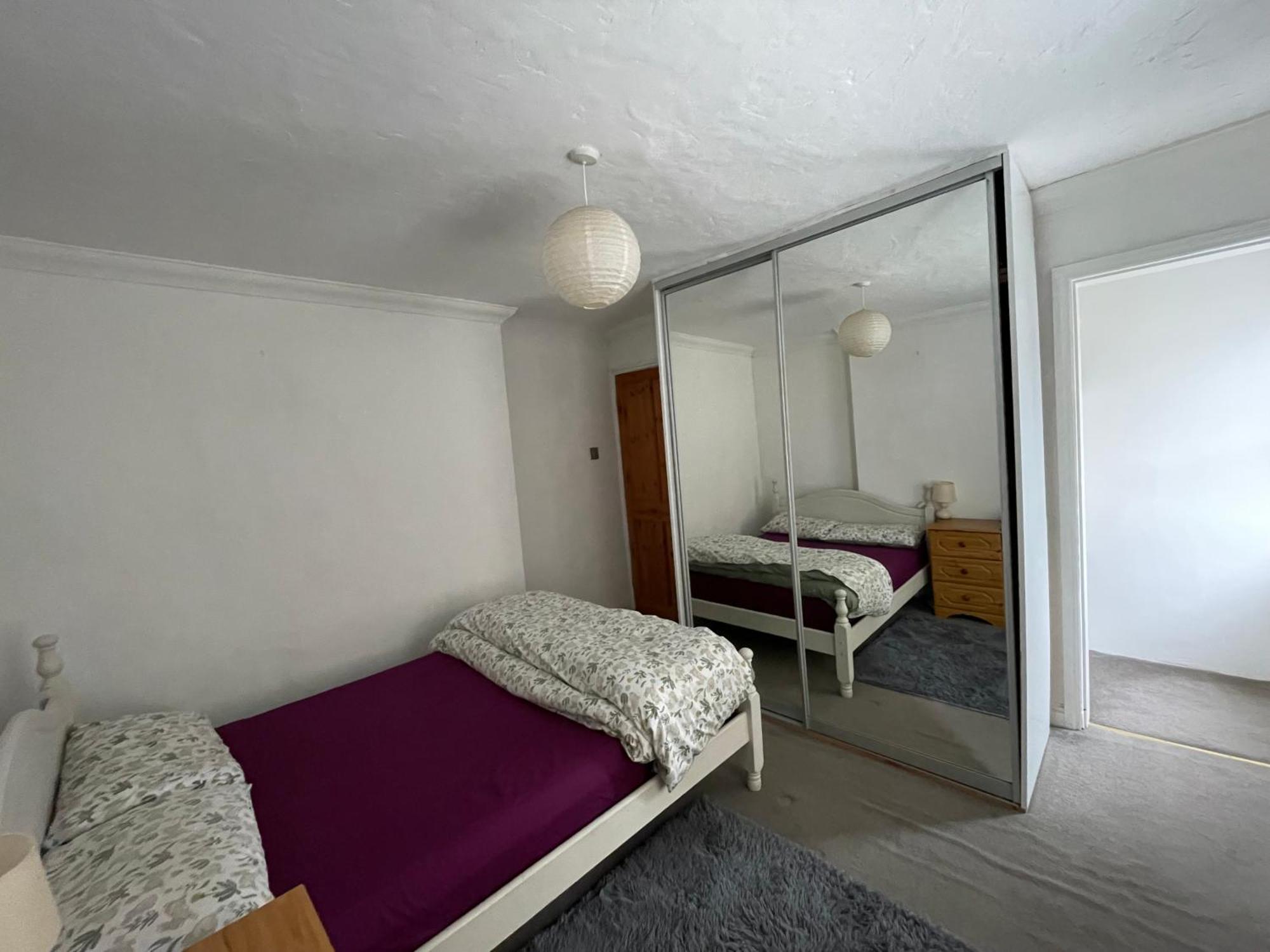 South Coast Guest With Free Parking Пул