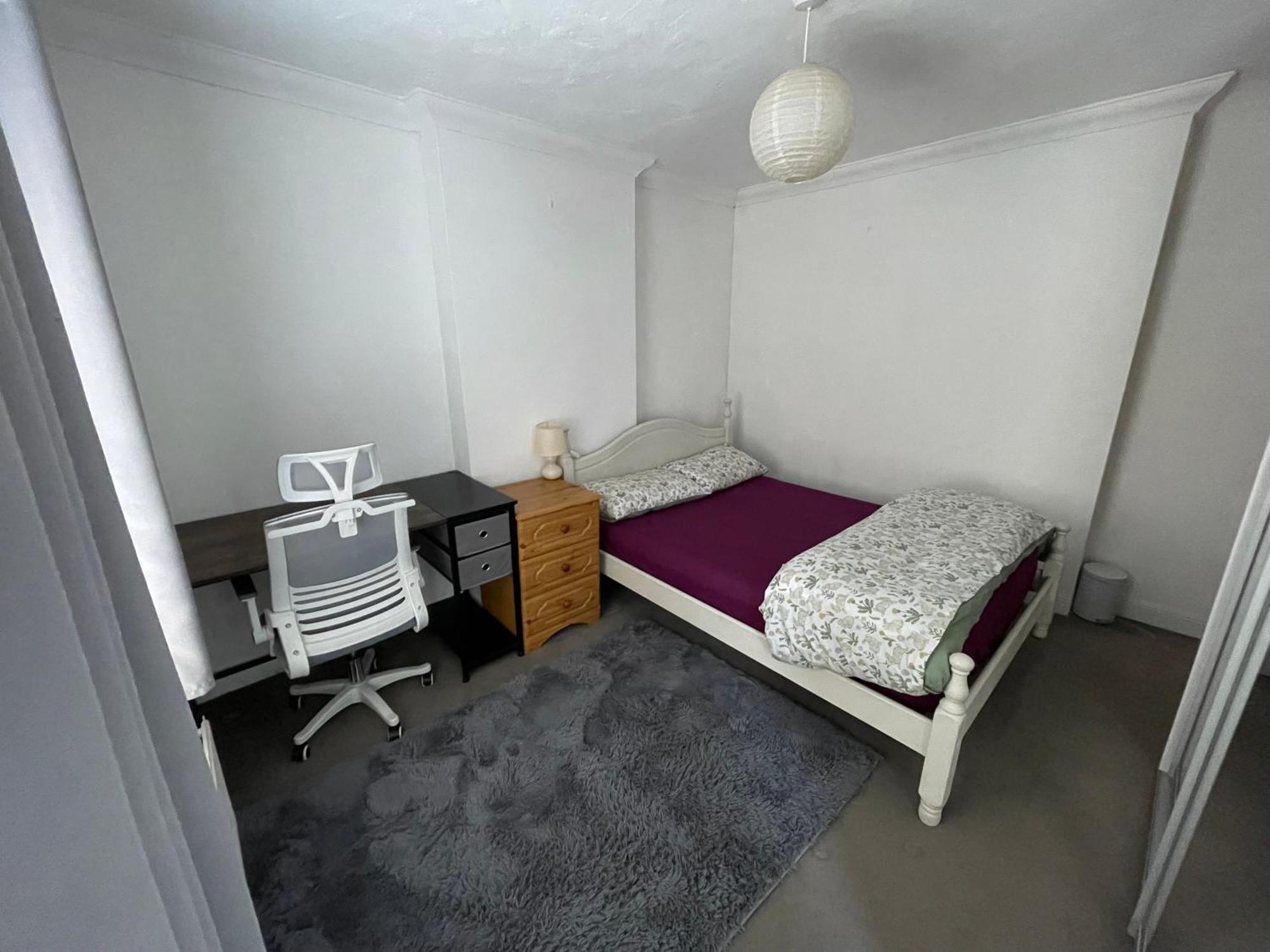 South Coast Guest With Free Parking Пул