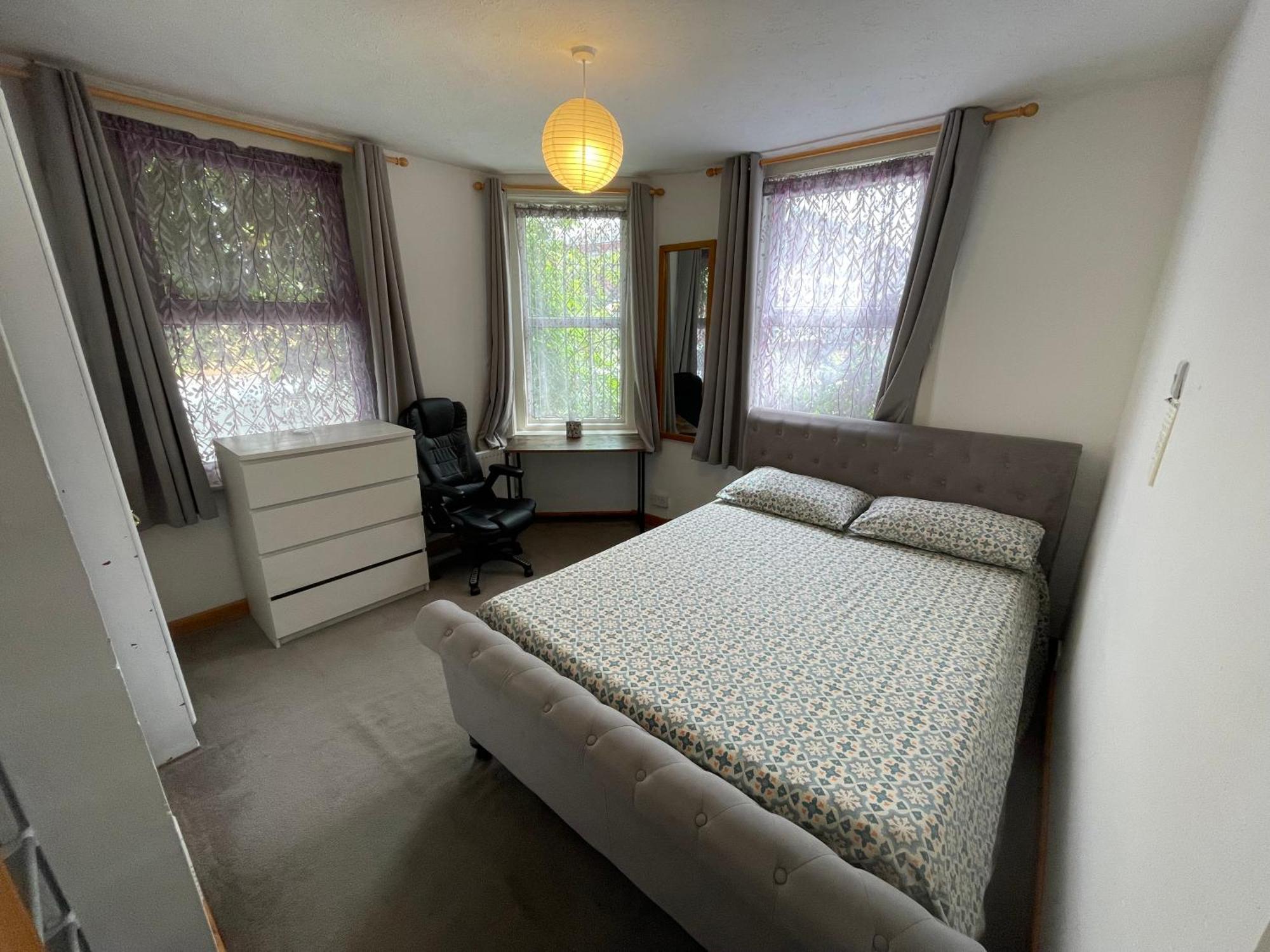 Проживание в семье South Coast Guest With Free Parking *