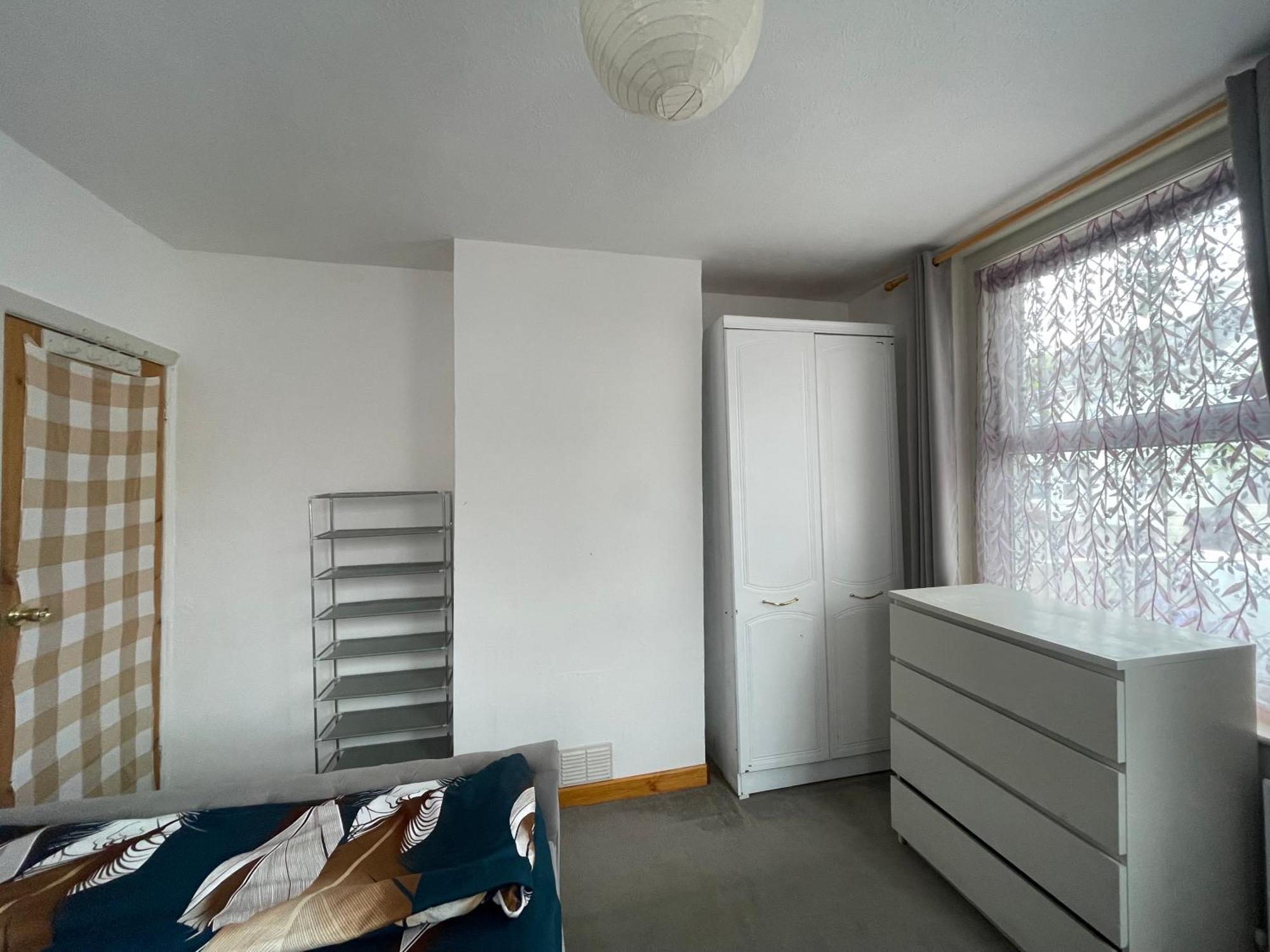 South Coast Guest With Free Parking Проживание в семье Пул