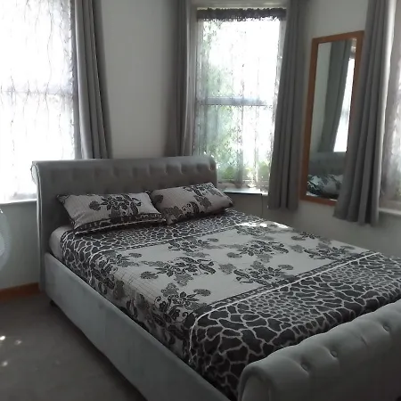 South Coast Guest Rooms With Free Parking Poole Exterior photo