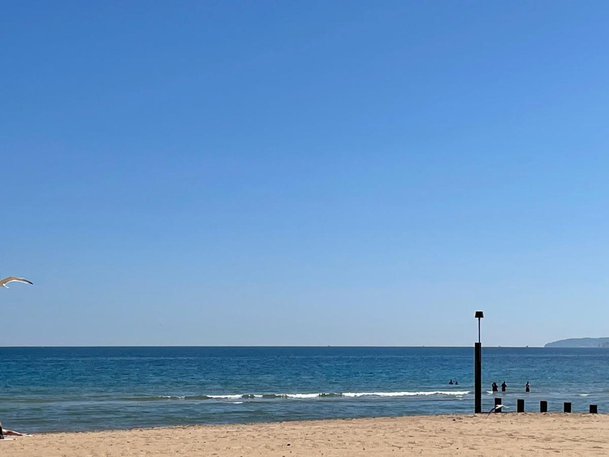 Homestay South Coast Guest With Free Parking *